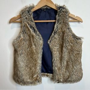 ☀️ 3/$15 George Girls Faux Fur Vest